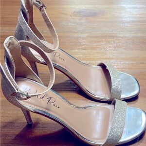 Wild Pair Heels, Gold stiletto pumps open toe